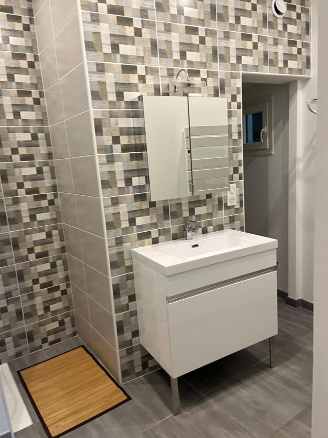 Appartement T4 140 M2 Spacieux Et Calme Pour 8 Personnes 뤼생소베르 외부 사진